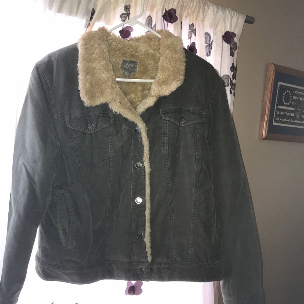 Velvet like Sherpa lines JJill jacket